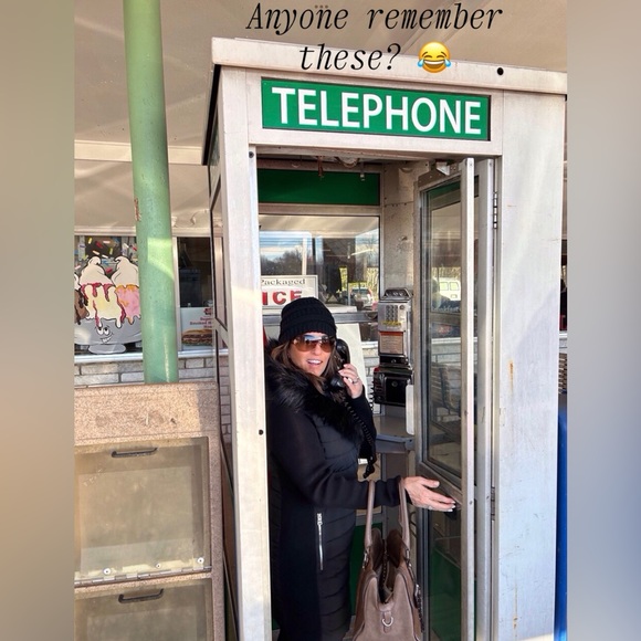 Meet your Posher, Lori - Picture 2 of 13